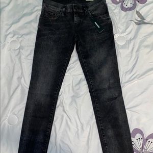 Diesel women’s grupee ripped black skinny jeans👖✨